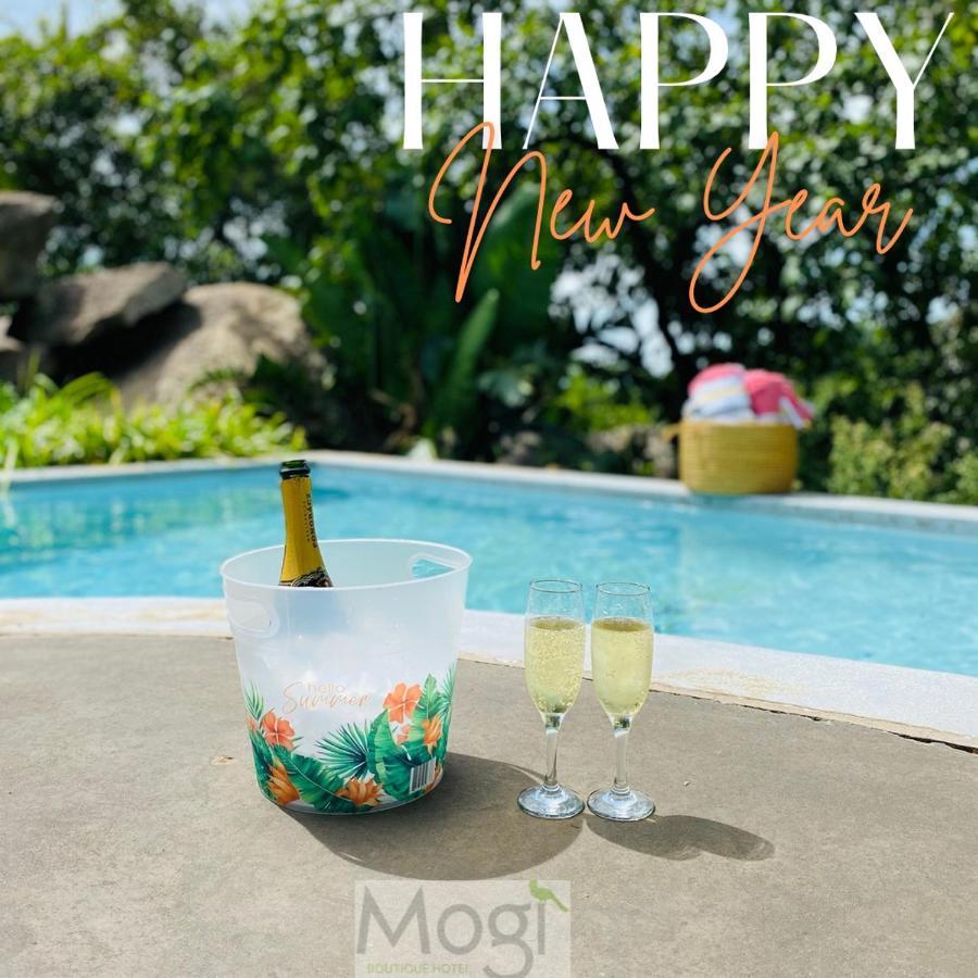 אזולוויני Mogi Boutique Hotel מראה חיצוני תמונה